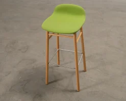 Normann Copenhagen Form 75 cm barstol grön