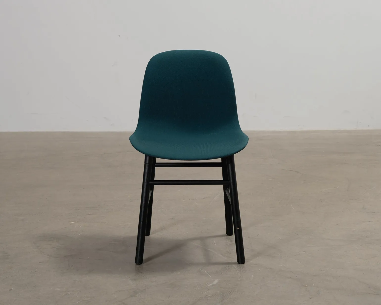 Normann Copenhagen Form stol grön