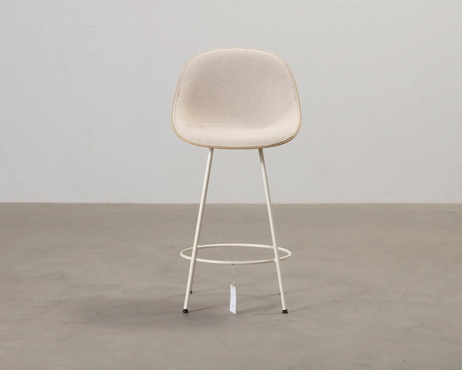 Normann Copenhagen Mat 65 cm barstool med armstöd