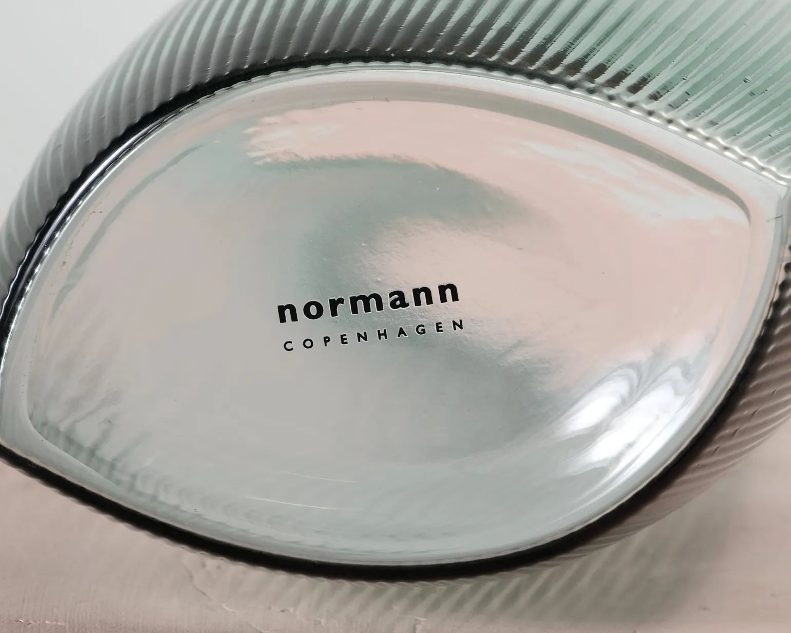Normann Copenhagen Tide vas 28 cm turkos