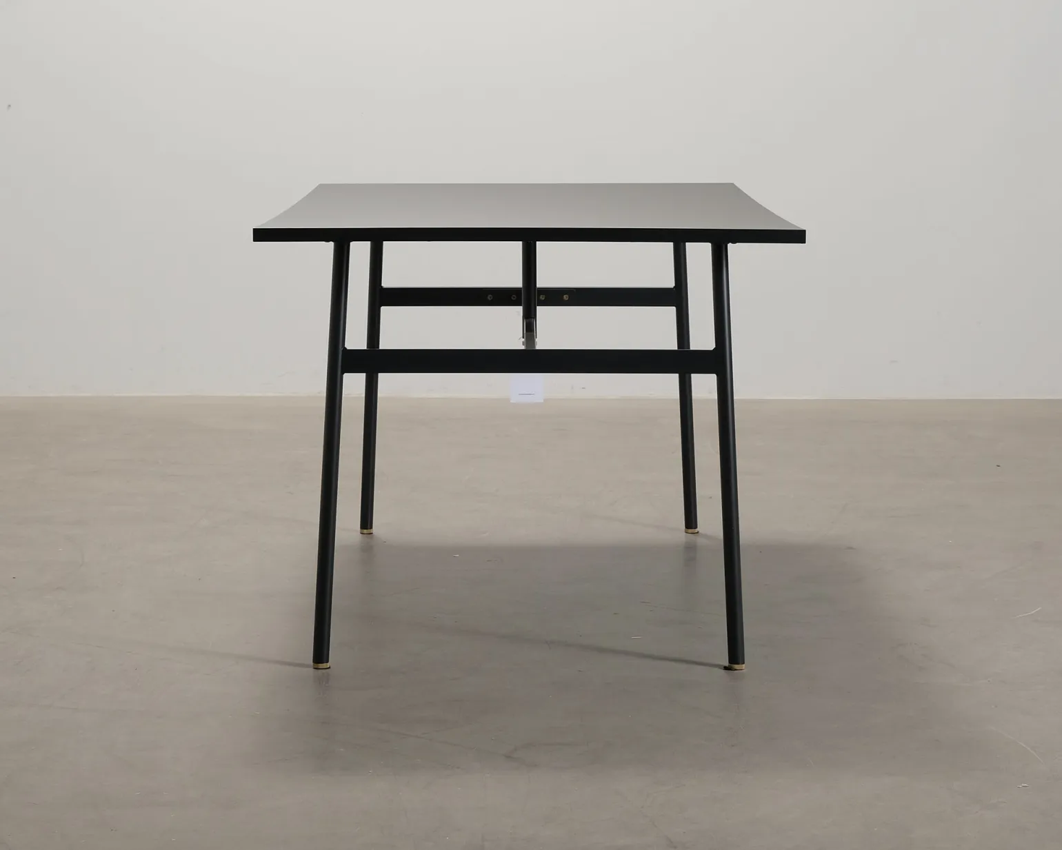 Normann Copenhagen Union bord 160 cm svart