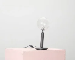 Nuura Miira bordslampa mörkgrå
