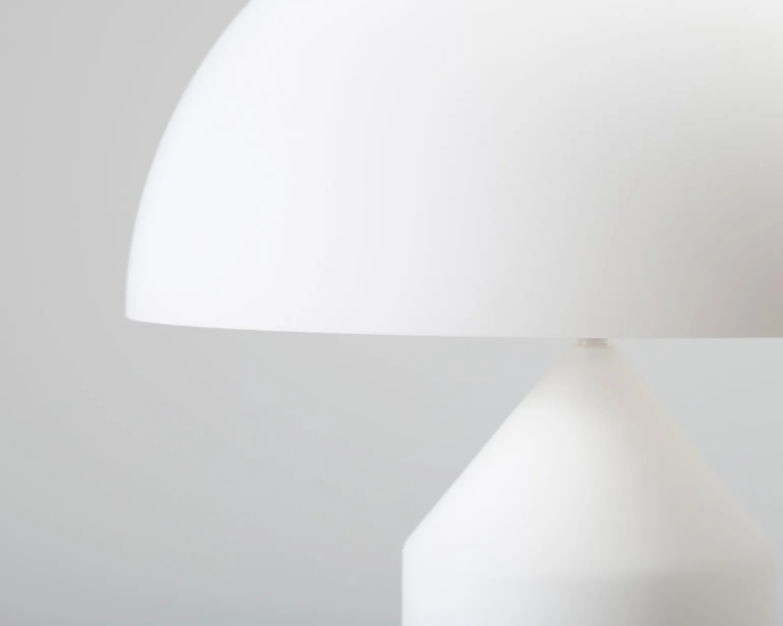 Oluce Atollo 237 bordslampa 50 cm Opal