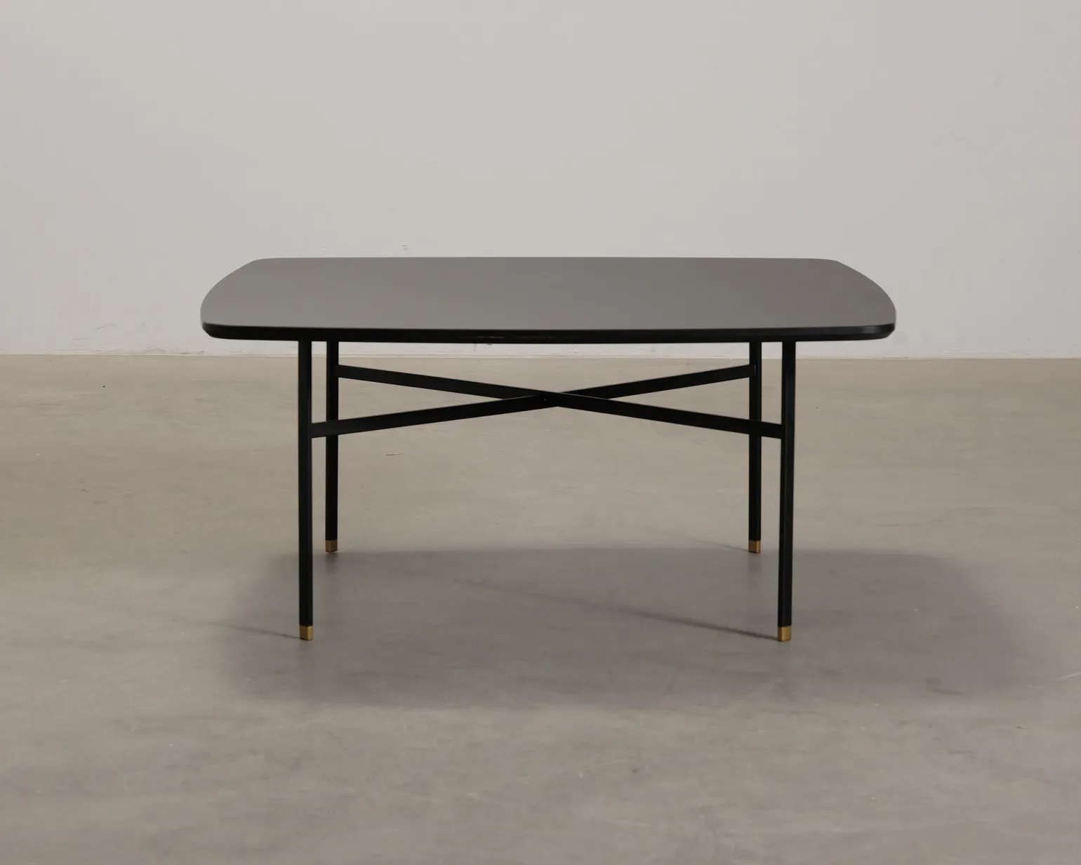 Opus soffbord svart
