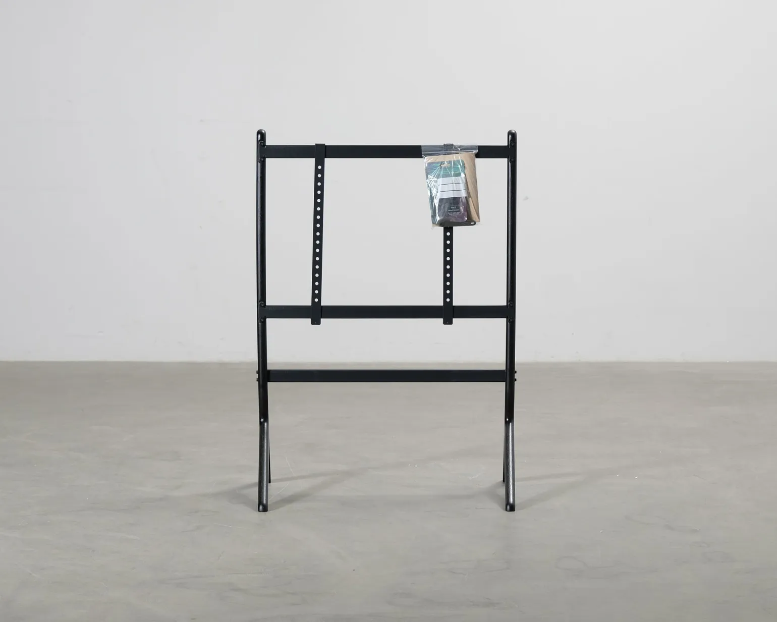 Pedestal Hopper TV-stativ svart