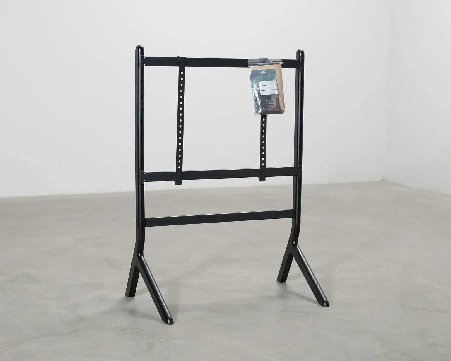 Pedestal Hopper TV-stativ svart