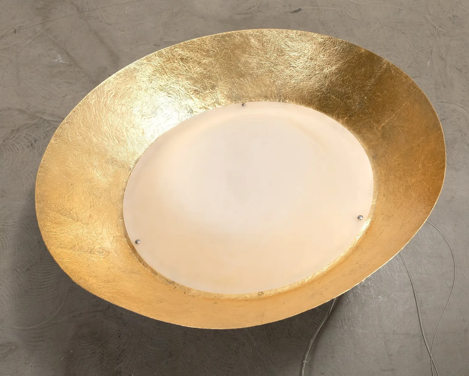 Pendellampa svart/guld