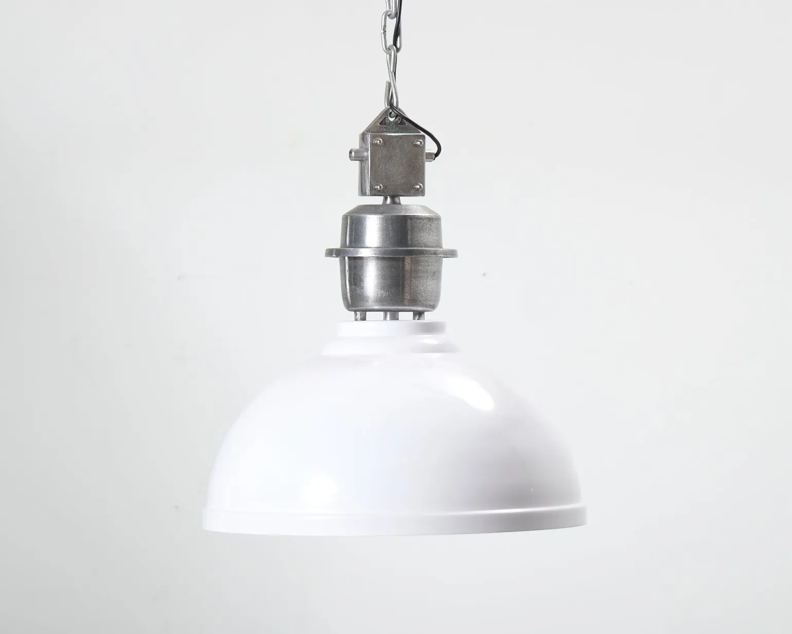 PR Home Manchester pendellampa vit