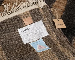 Roots Living Pilari matta 200 x 300 cm brun / svart
