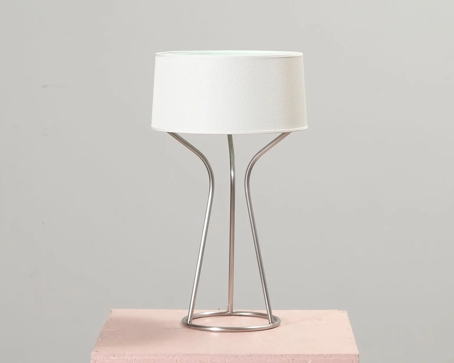 Örsjö Aria bordslampa vit / stål