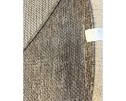 Rugvista Essential Clio matta ø 250 cm brun