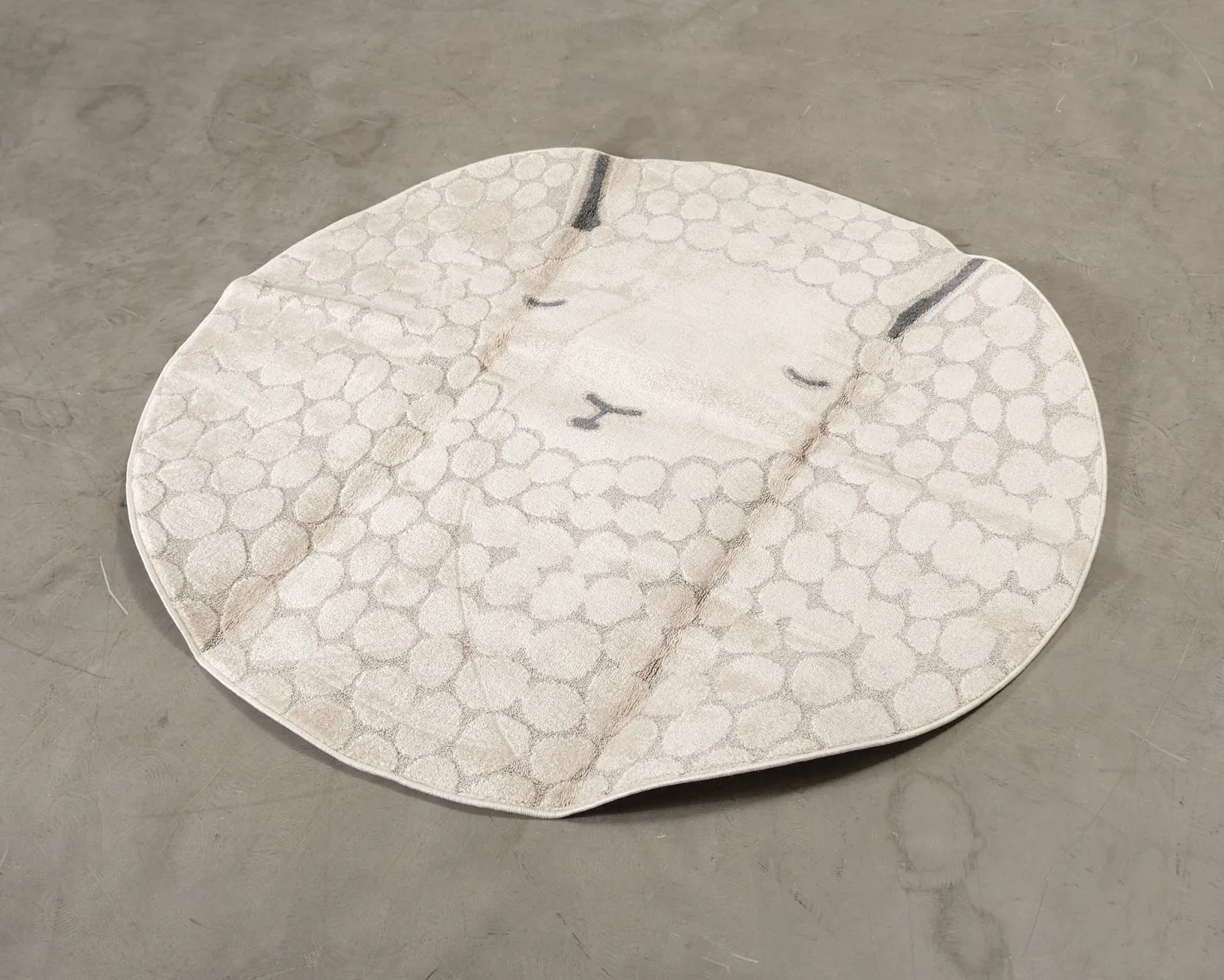 Rugvista Lollo Lamm matta ø 150 cm beige / grå