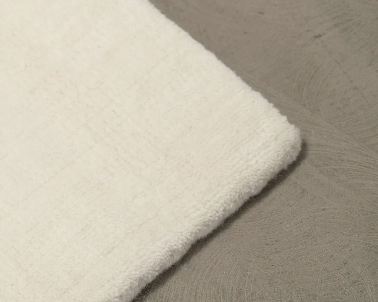 Rugvista Premium Handloom Velvet ullmatta 300 x 400 cm vit