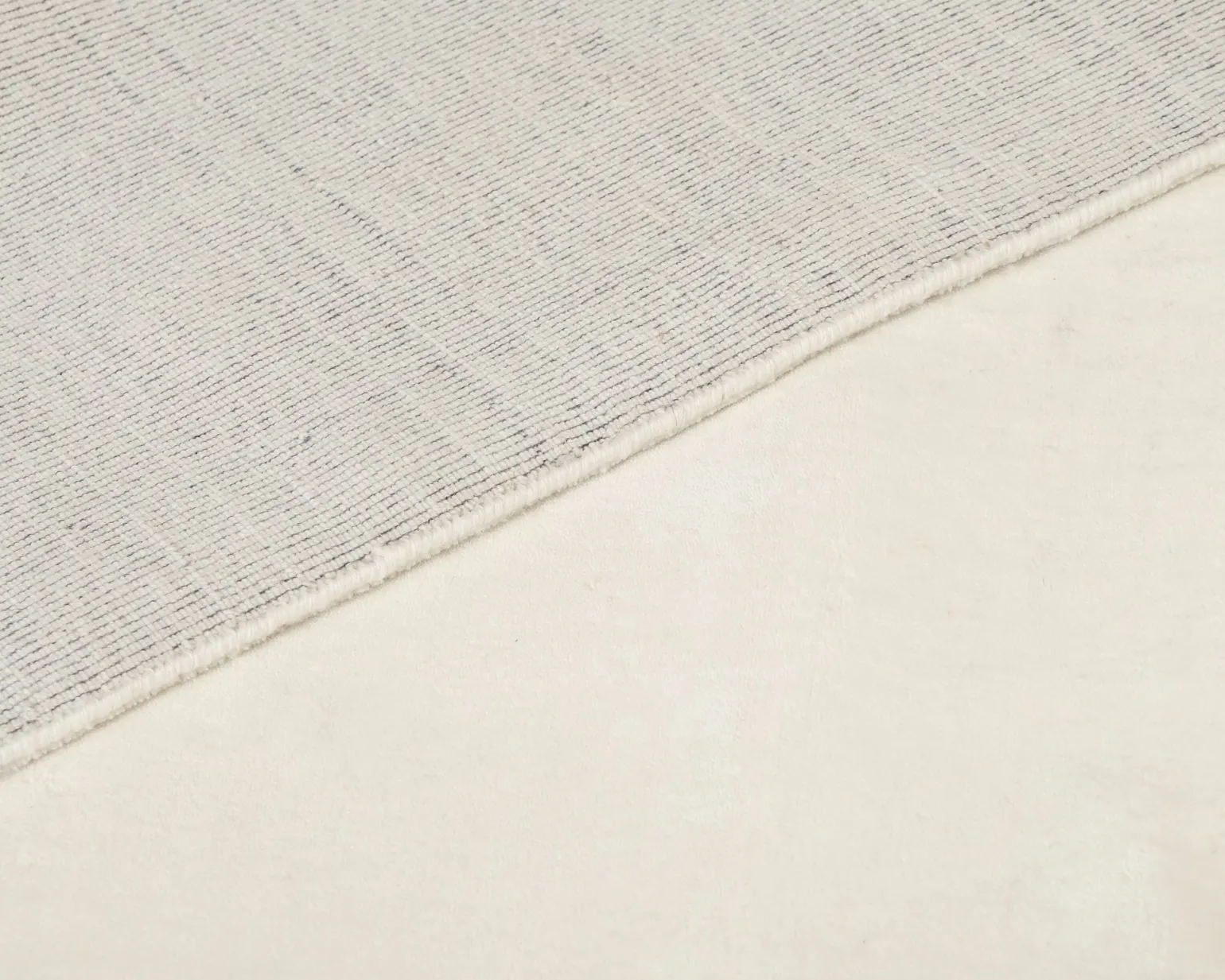 Rugvista Premium Handloom Velvet ullmatta 300 x 400 cm vit