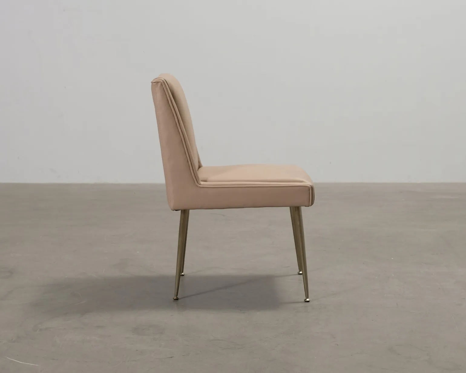 Ruth & Joanna Art matstol beige läder