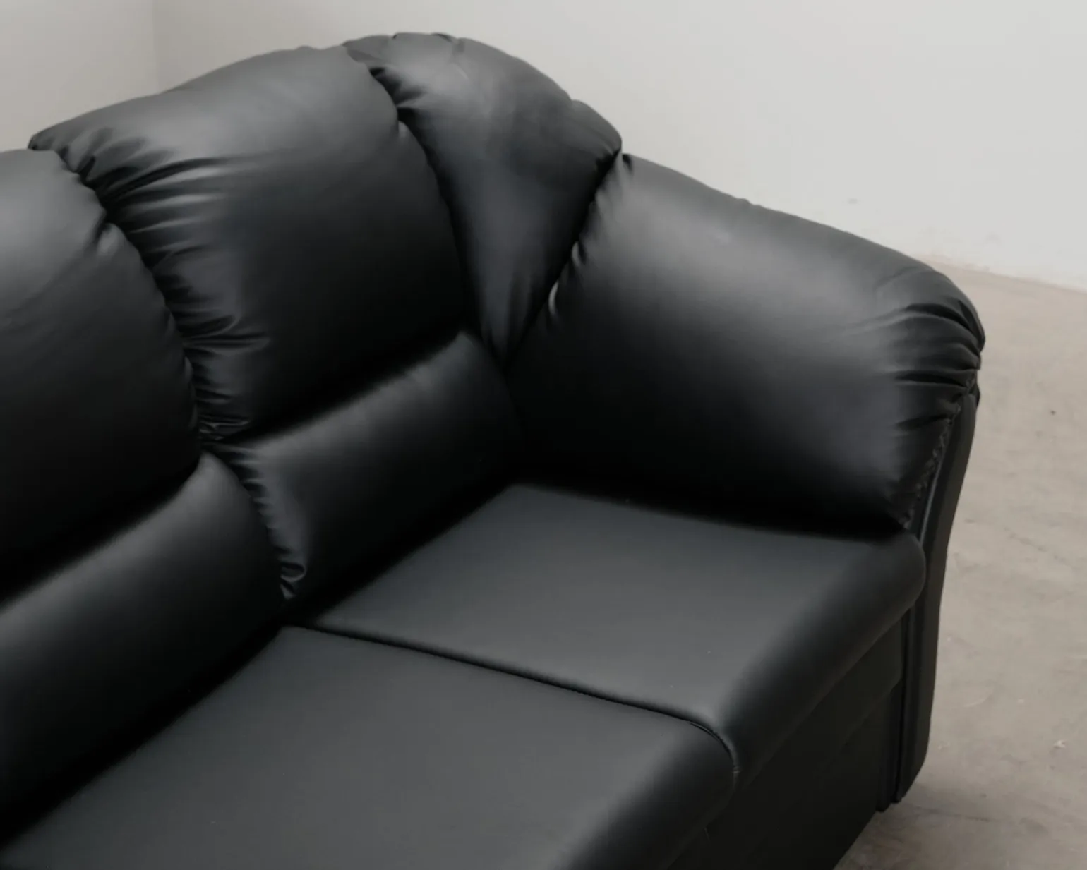 Salvador 3-sits soffa svart