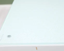 Sidobord med glasskiva