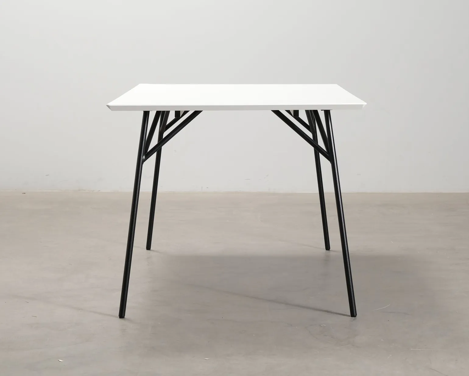 Sofacompany Allie matbord 150 cm vit / svart