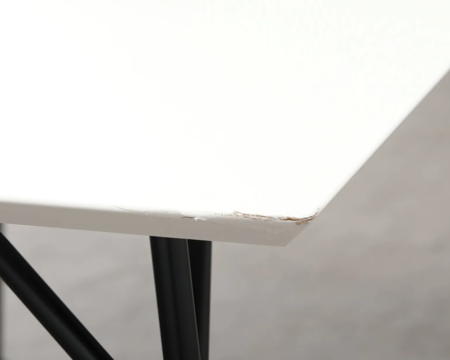 Sofacompany Allie matbord 150 cm vit / svart