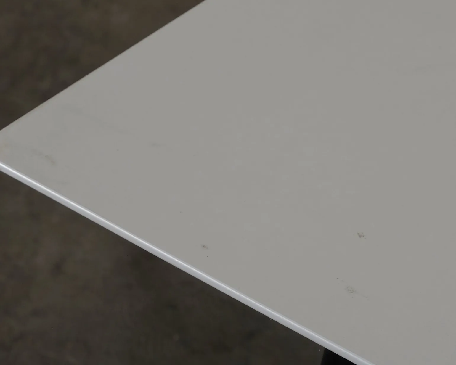 Sofacompany Allie matbord vit / svart