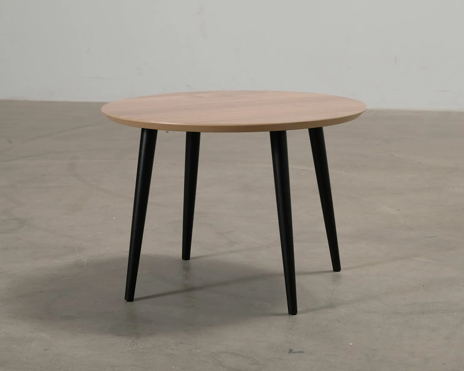 Sofacompany Hubert soffbord ø 60 cm valnöt
