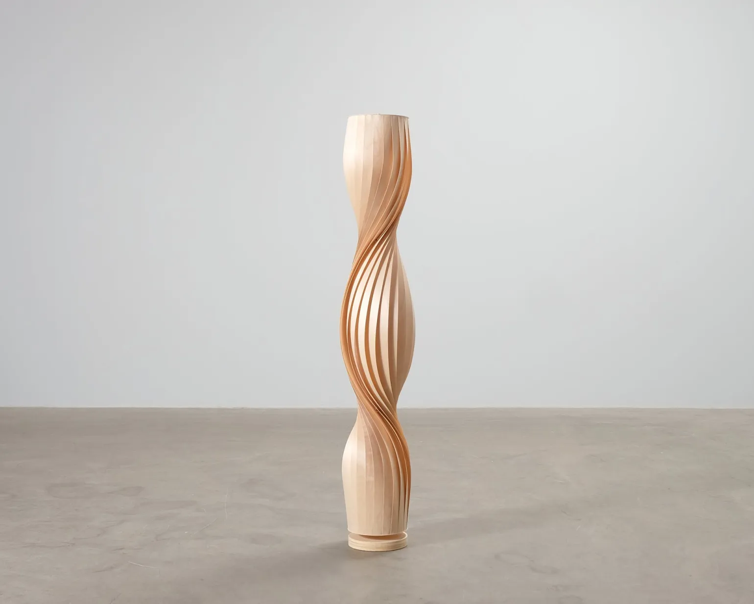 Tom Rossau TR4 golvlampa natural / björk