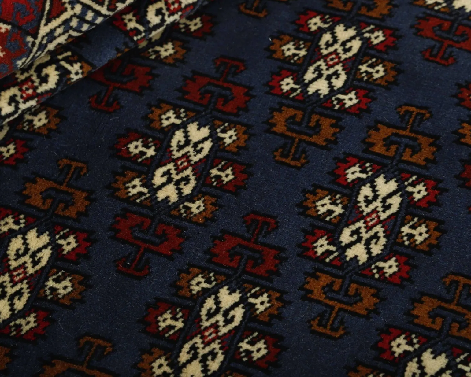 Torkaman Fine orientalisk matta 136 x 195 cm