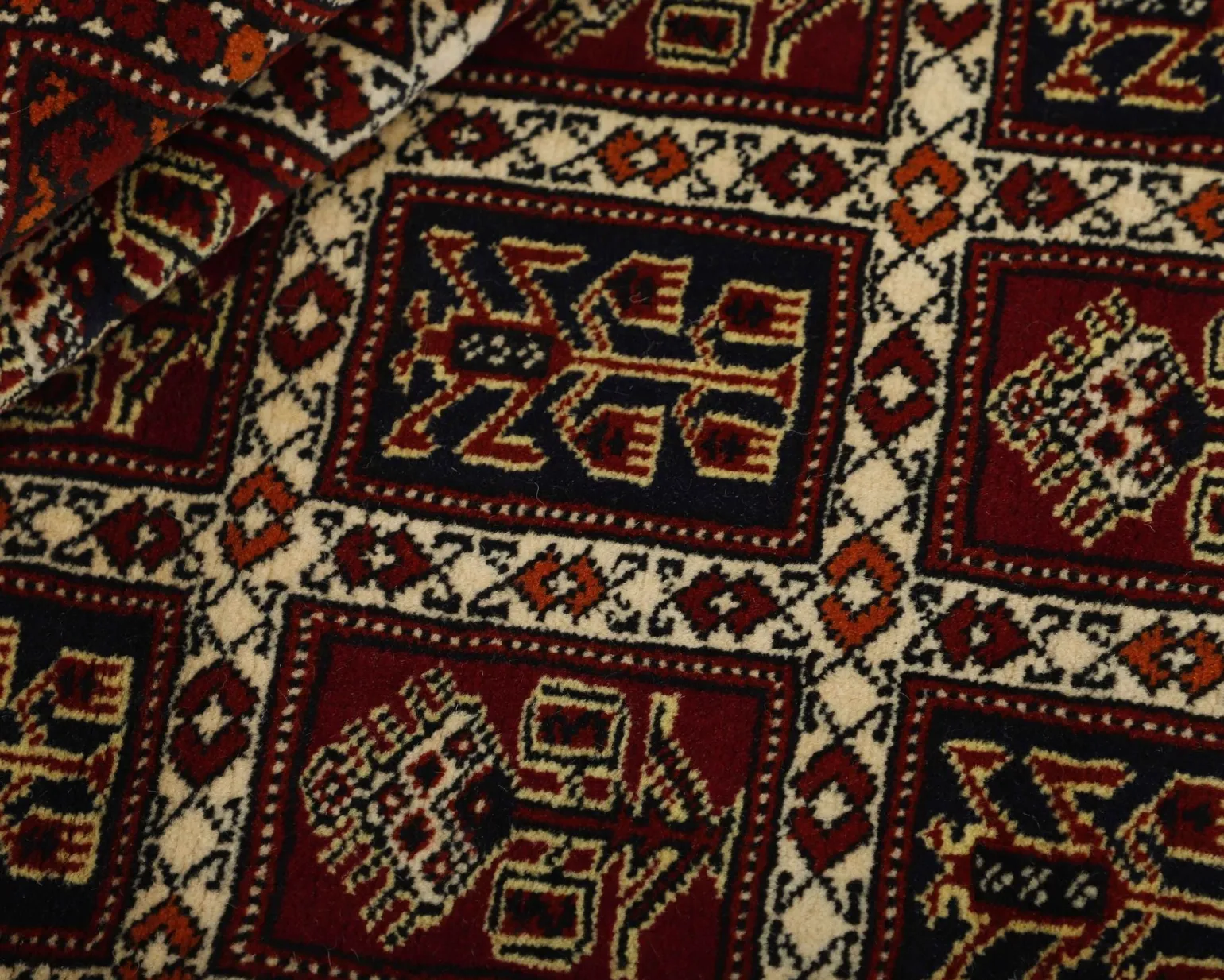 Torkaman Fine orientalisk matta 143 x 203 cm