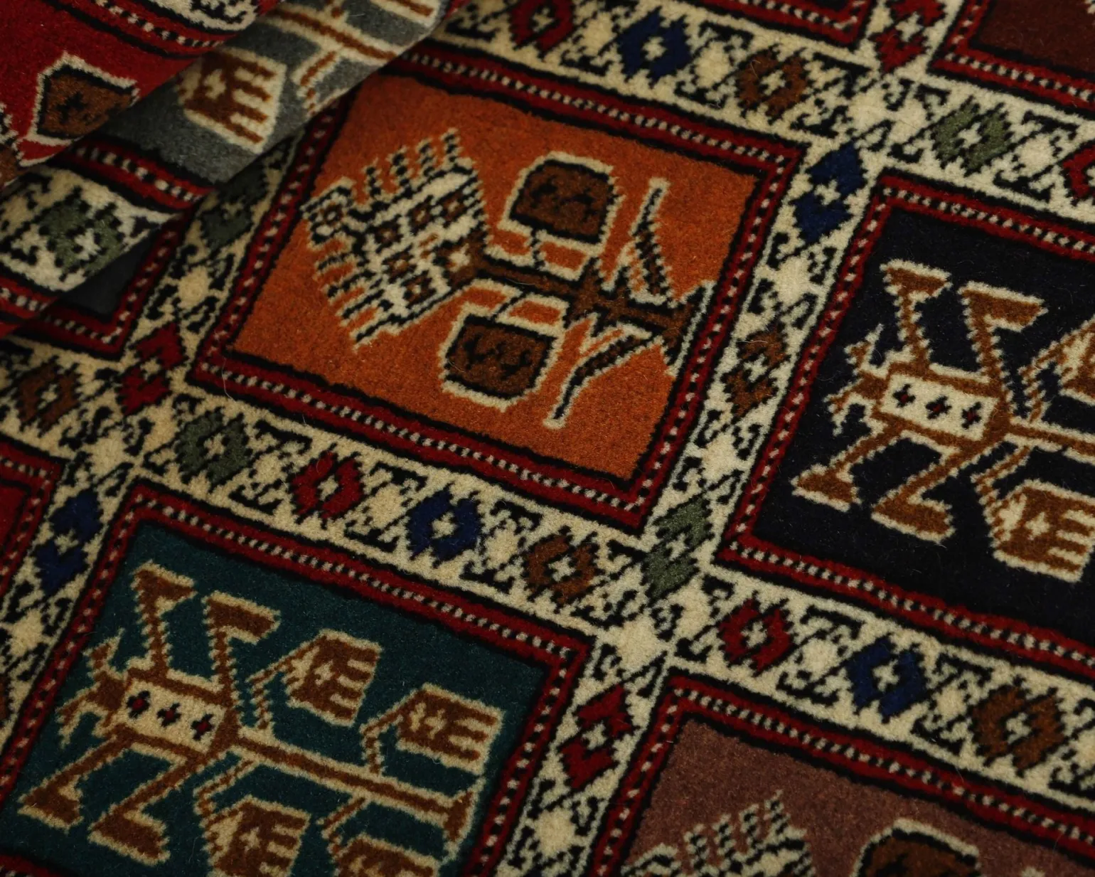 Torkaman Fine orientalisk matta 155 x 243 cm
