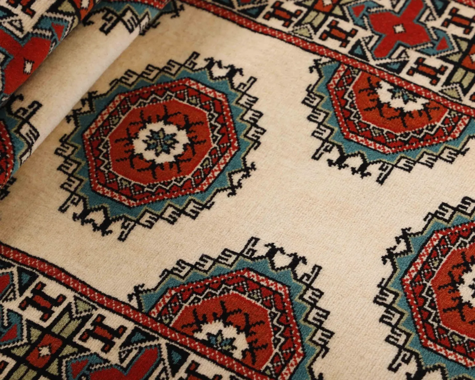 Torkaman Fine orientalisk matta 87 x 291 cm