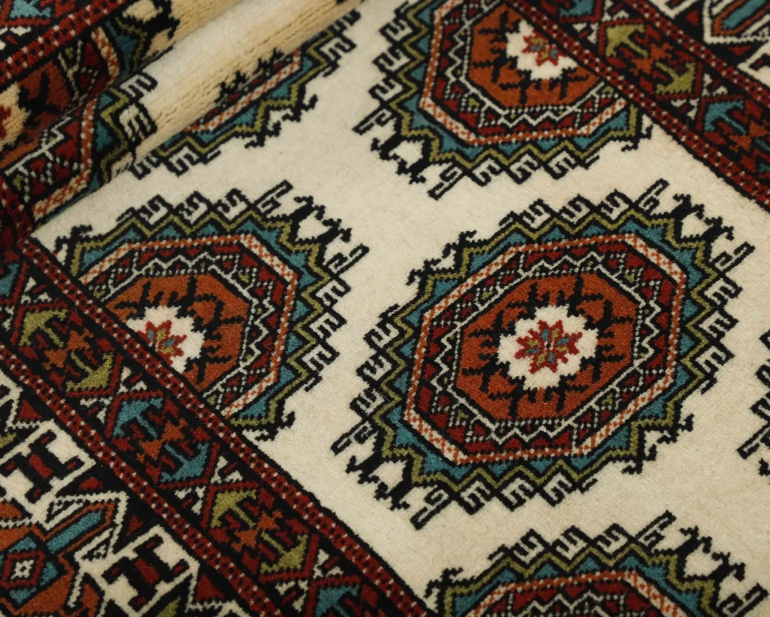 Torkaman Fine orientalisk matta 88 x 287 cm