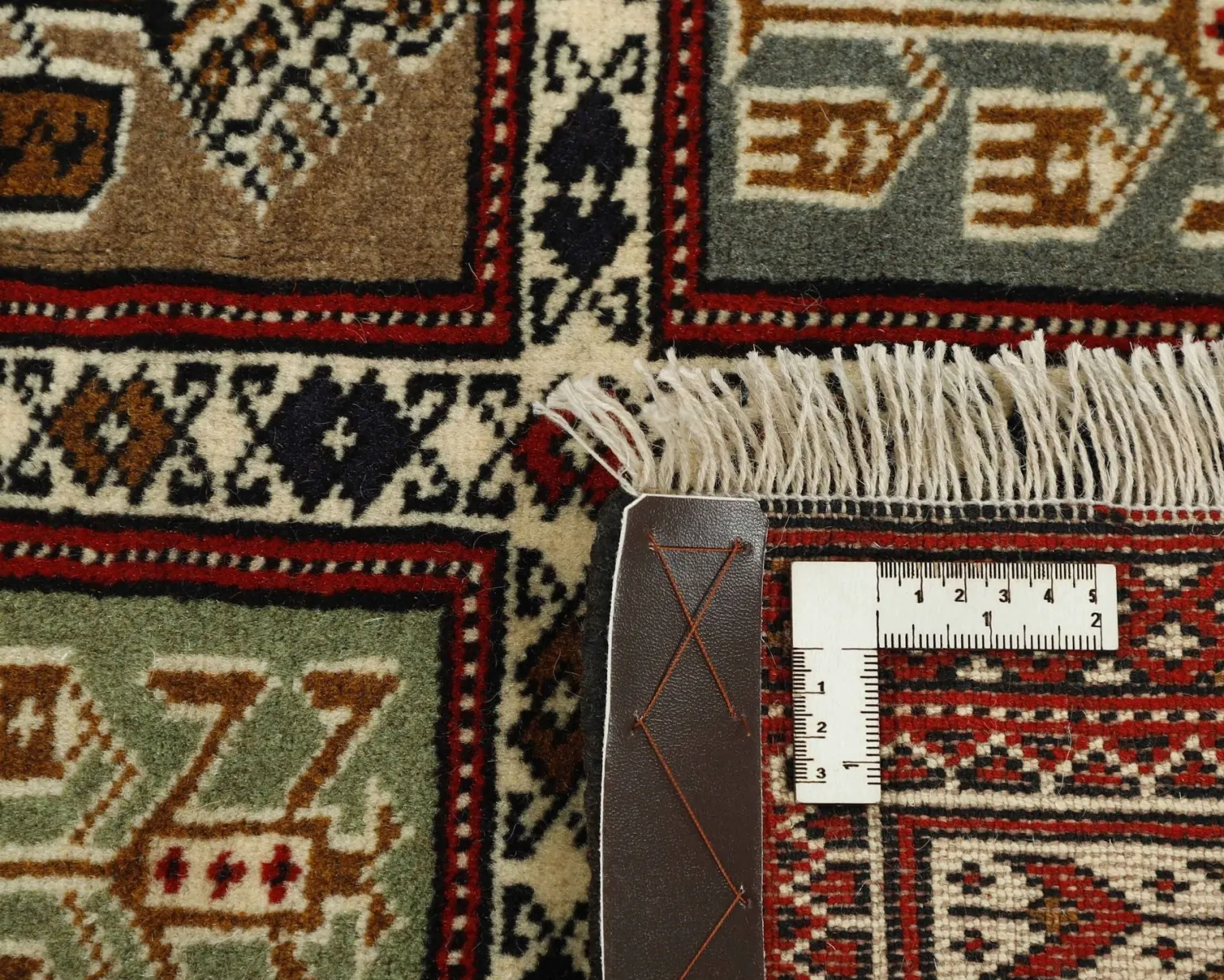 Torkaman Fine orientalisk matta 135 x 190 cm
