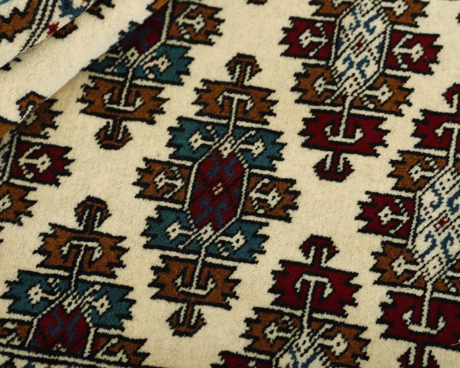 Torkaman Fine orientalisk matta 103 x 152 cm