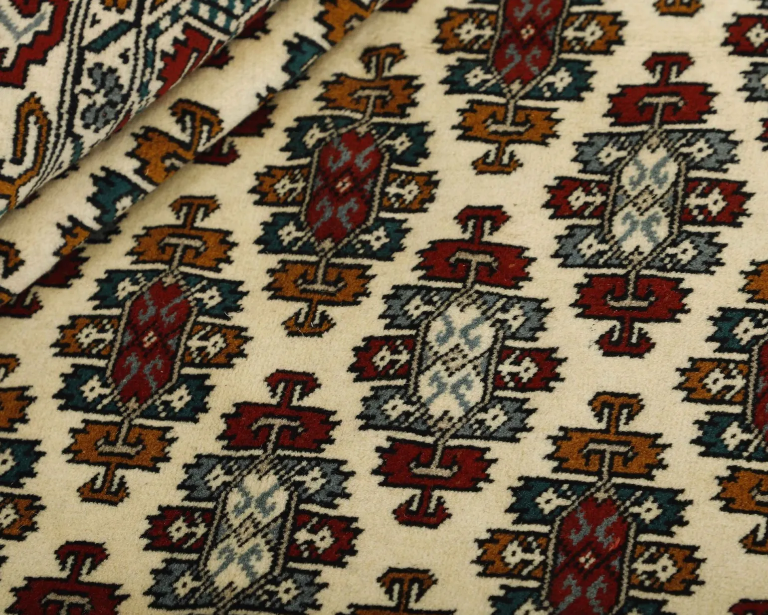 Torkaman Fine orientalisk matta 155 x 245 cm