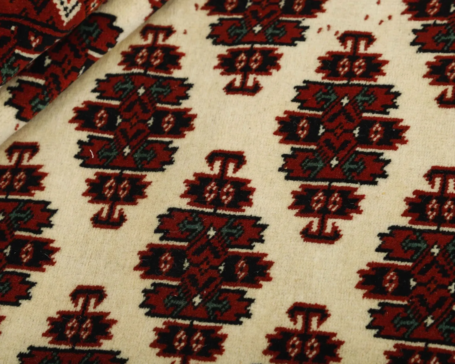 Torkaman Fine orientalisk matta 140 x 205 cm