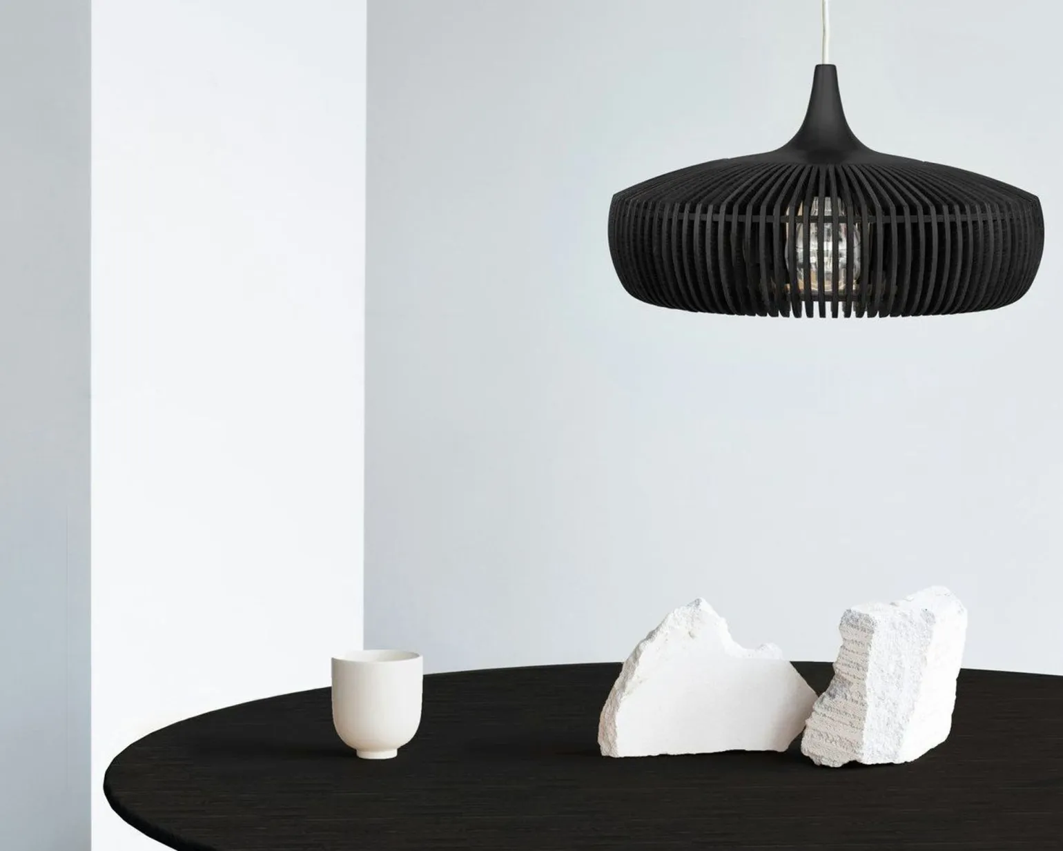 Umage Clava Dine Wood lampskärm svart