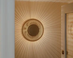 Umage Clava Up Wood vägglampa svartbetsad ek