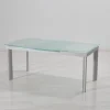 Utdragbart matbord med glasskiva