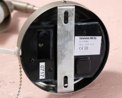 Vägglampa i metall