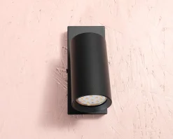 Vägglampa svart