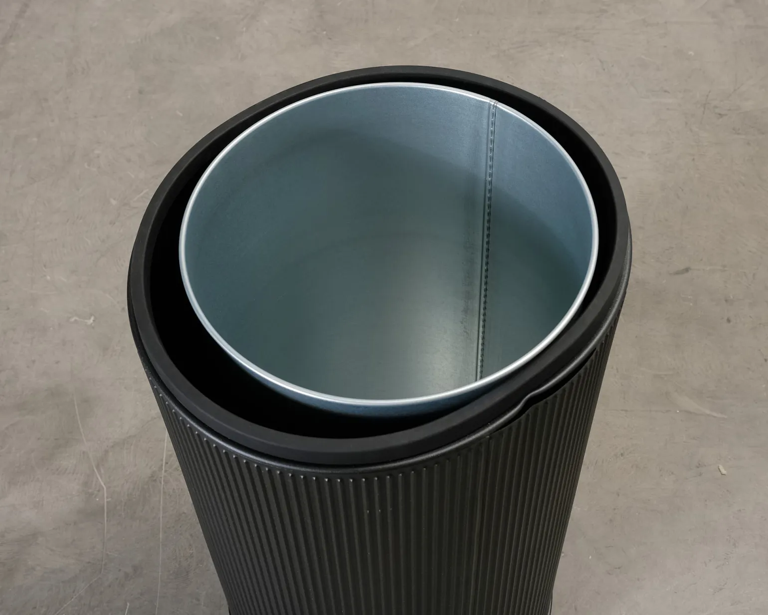 Vipp 19 open top papperskorgen 60L