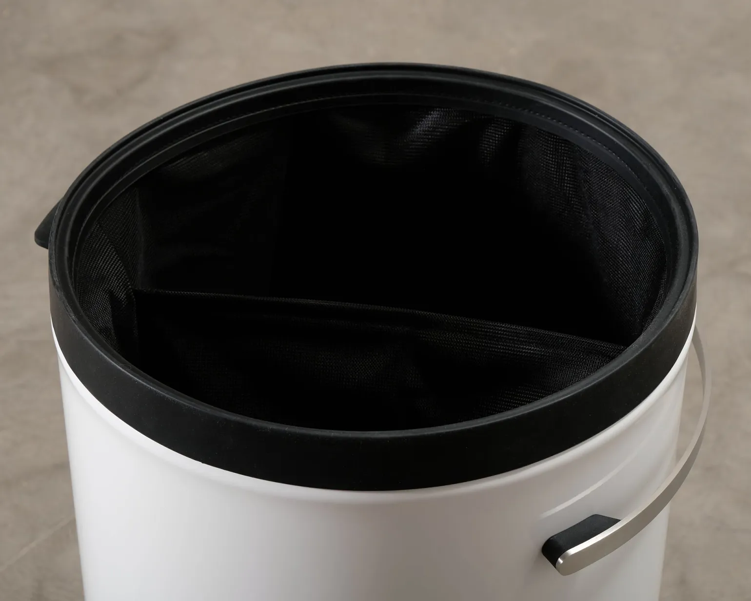 VIPP 17 tvättkorg 75 l vit