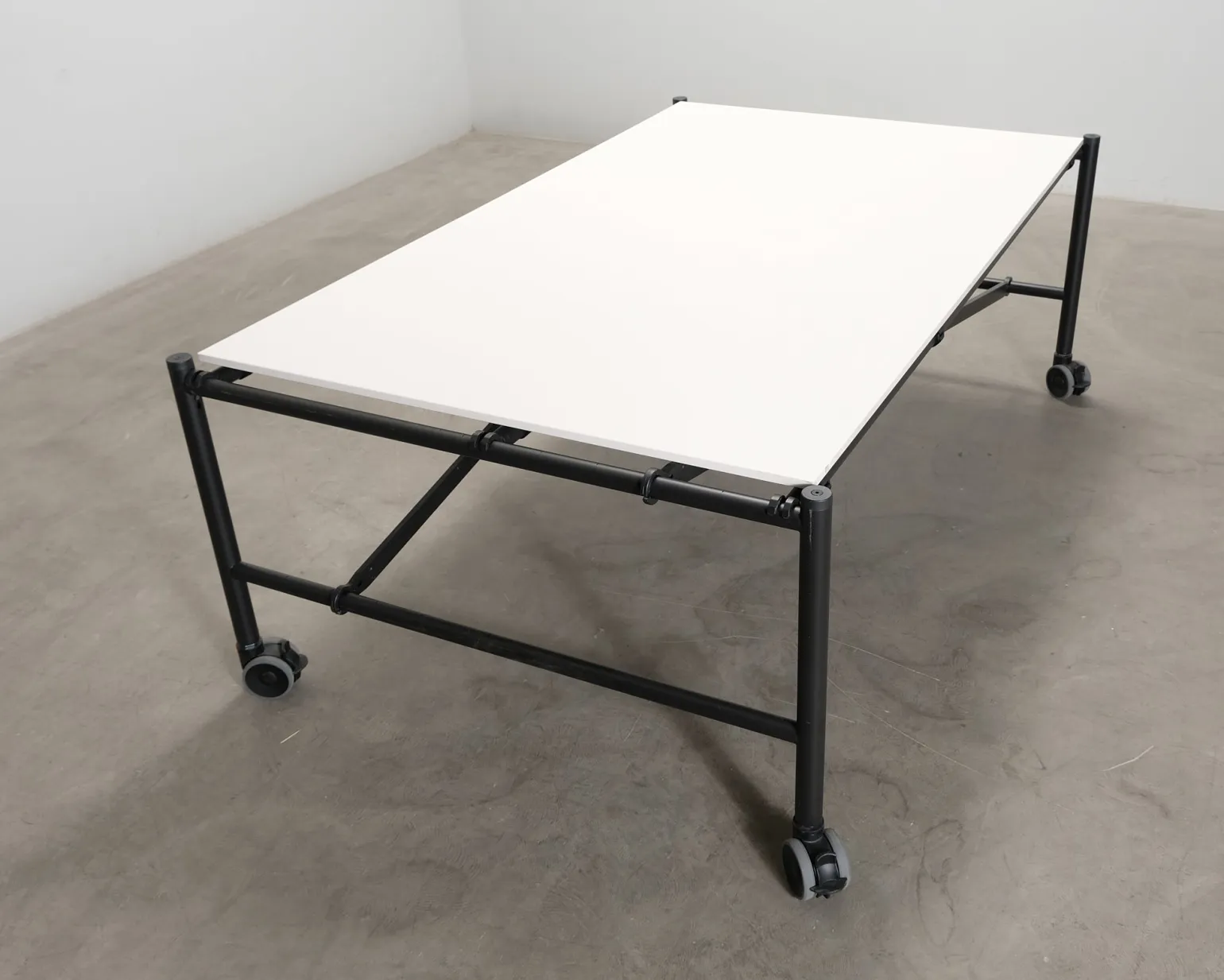 Vitra Comma bord 120 x 200 cm cm vit / svart