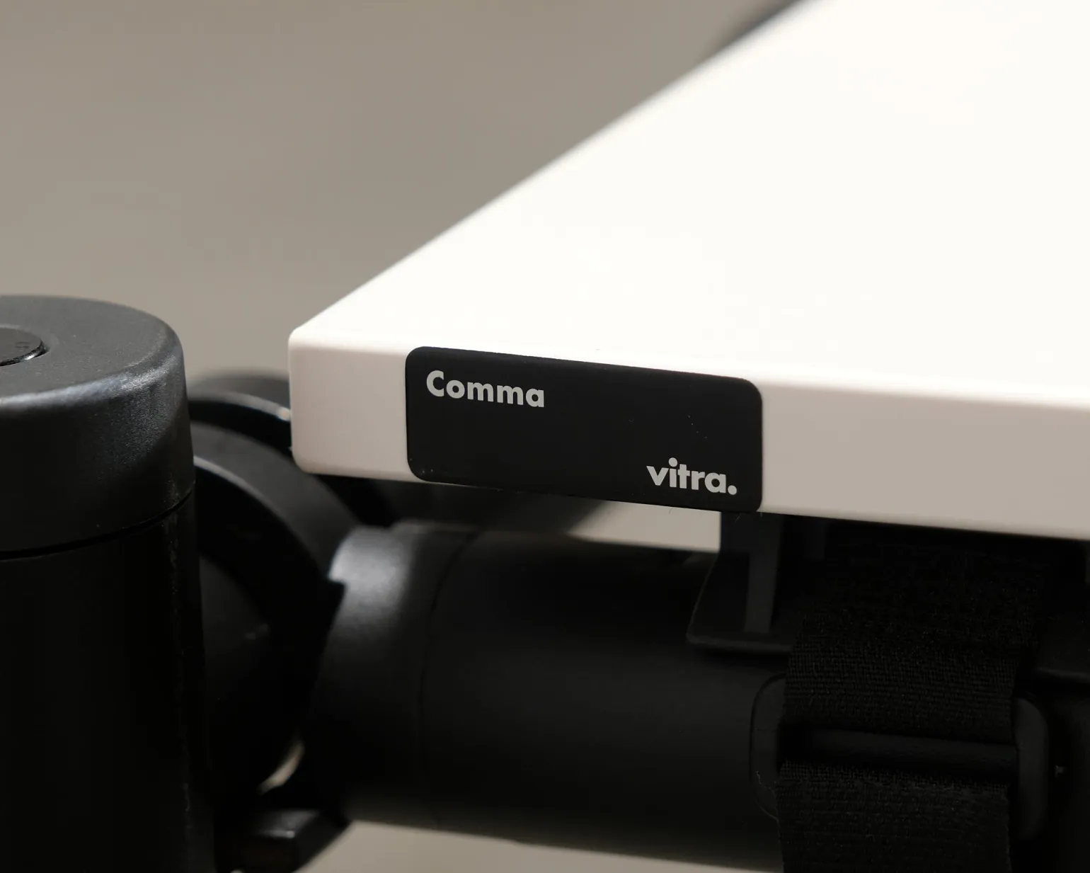Vitra Comma bord 200 x 200 cm cm vit / svart