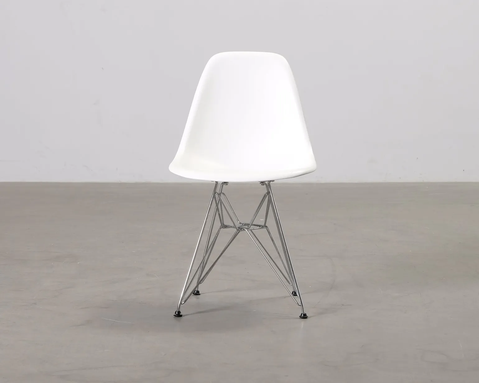Vitra Eames DSR stol vit