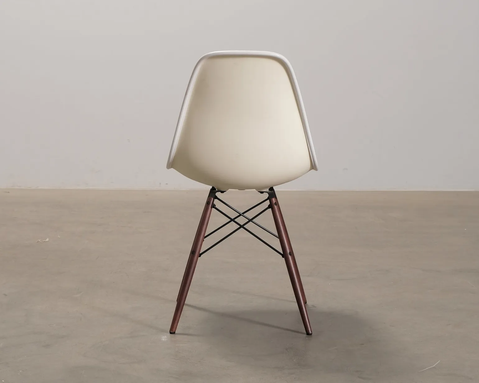 Vitra Eames DSW stol