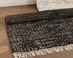 Woven Works Väre matta 160 x 230 cm svart