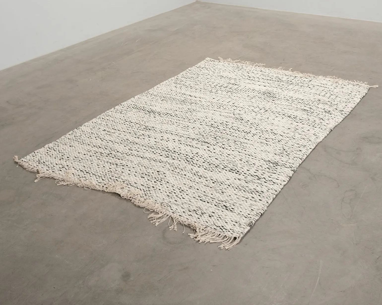Woven Works Väre matta 155 x 225 cm vit