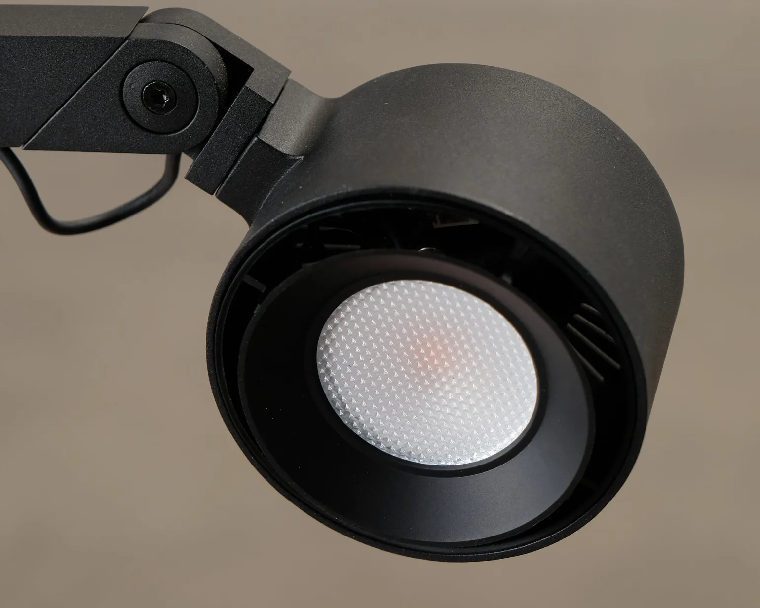 Wästberg w227 Winkel bordslampa svart