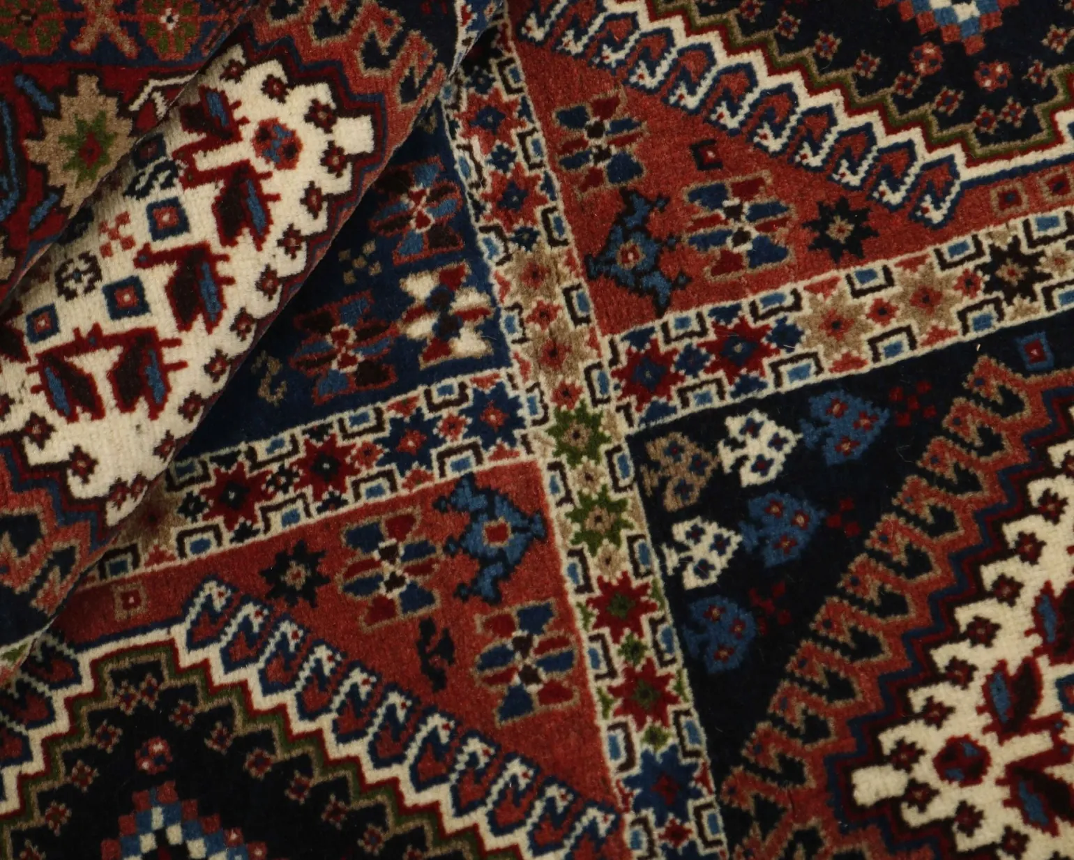 Yalameh orientalisk matta 154 x 194 cm